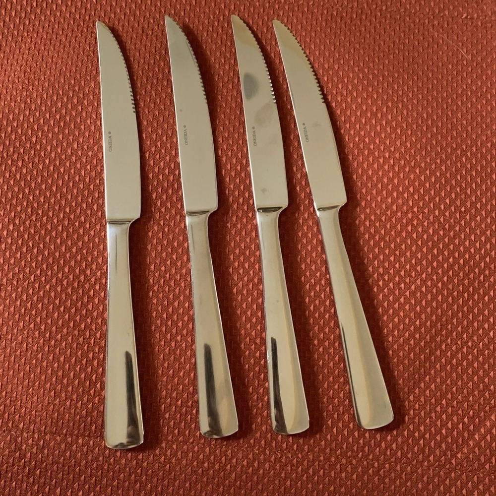 Oneida Satin ANDERSON‎ Stainless KNIVES Flatware Lot Of 4 New